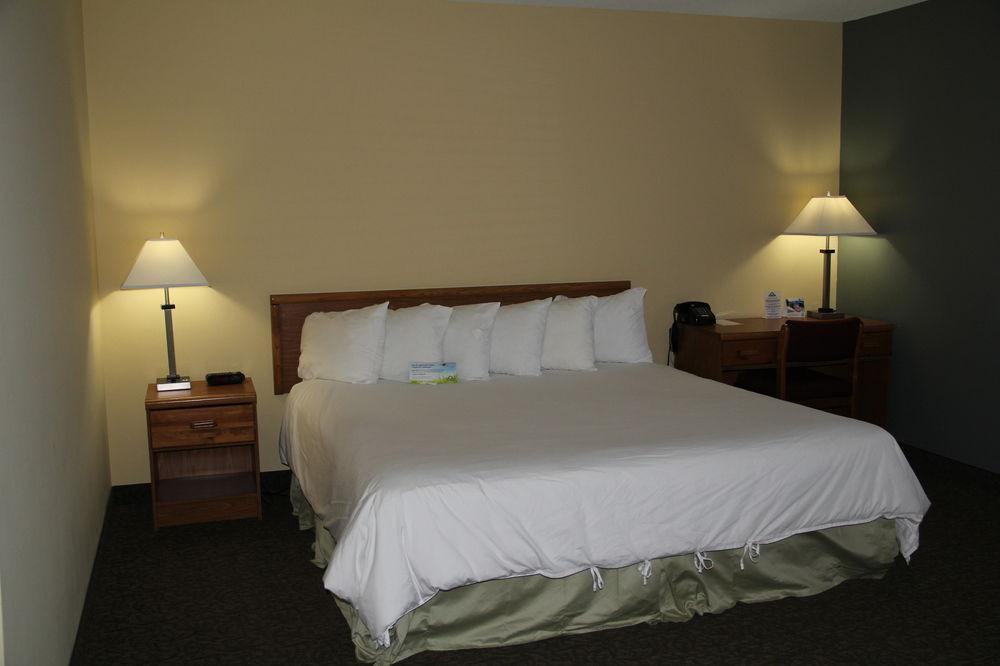 Days Inn By Wyndham Cadillac Esterno foto