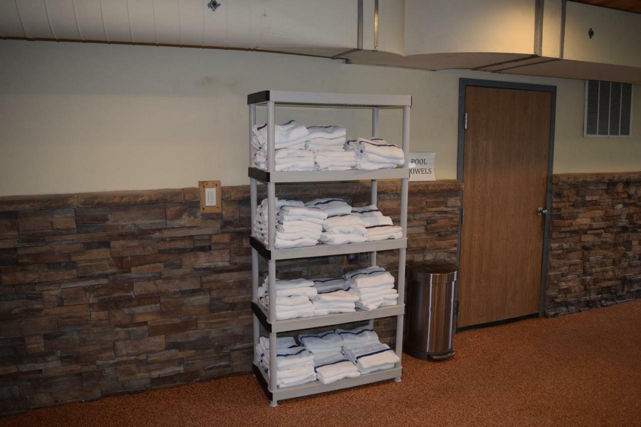 Days Inn By Wyndham Cadillac Esterno foto