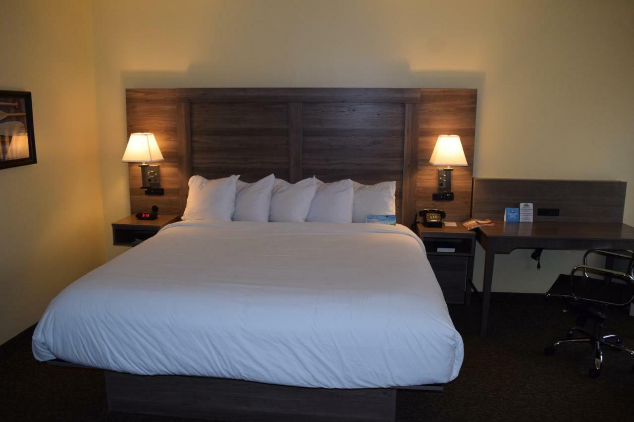 Days Inn By Wyndham Cadillac Esterno foto